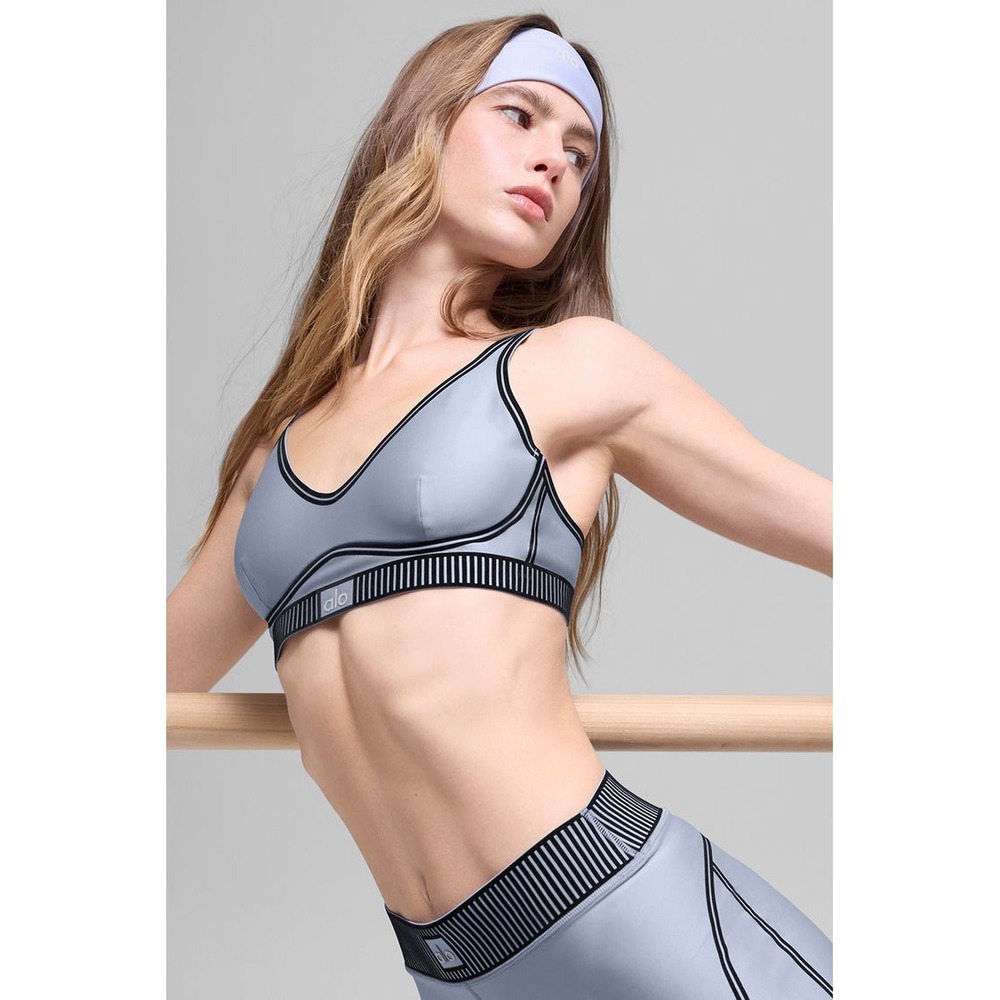 Alo Yoga Airlift Line Up Bra Winter Frost Blue Contrast‎ Trim Medium Support XS